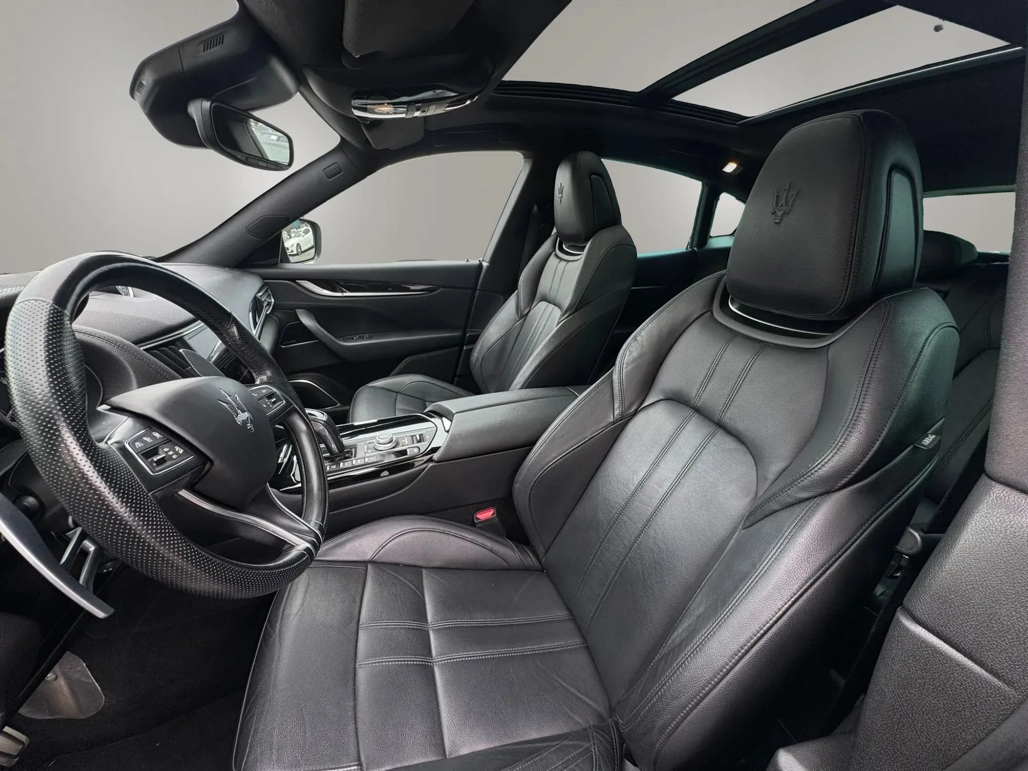 Used 2021 Maserati Levante GranSport AWD/4WD image 11