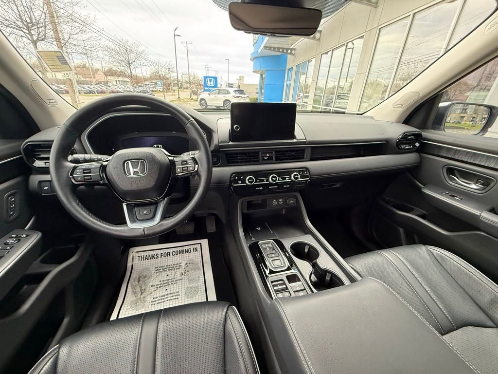 Used 2023 Honda Pilot Elite image 7