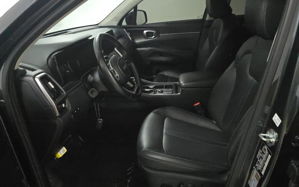 Used 2022 Kia Sorento S FWD image 6