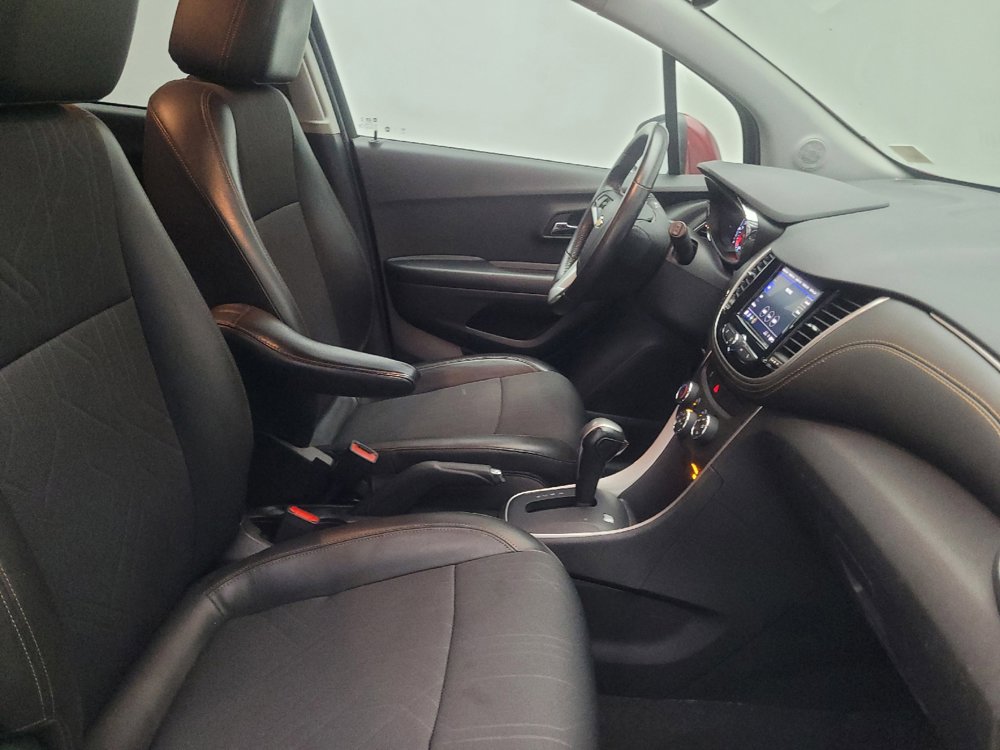 Used 2022 Chevrolet Trax LT w/ Driver Confidence Package AWD/4WD image 21