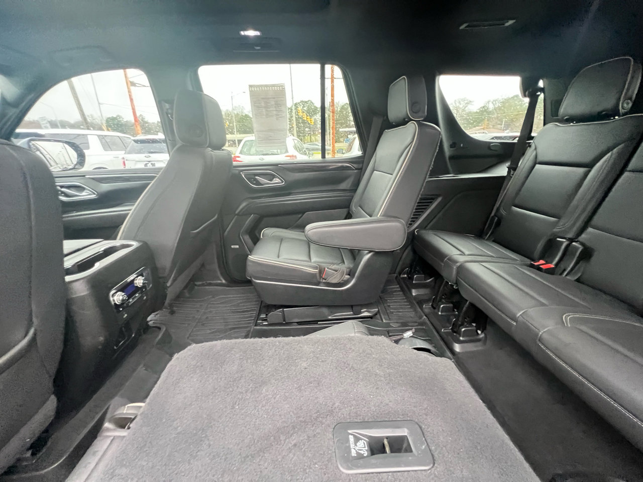 Used 2022 GMC Yukon SLT w/ SLT Premium Package image 40