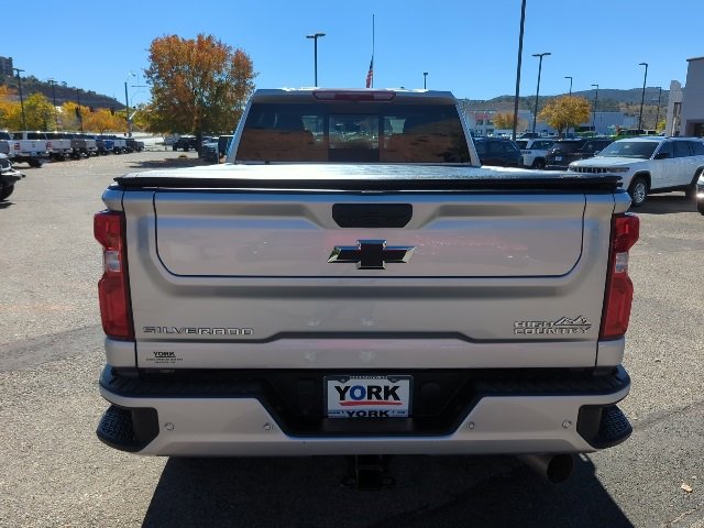 Used 2023 Chevrolet Silverado 3500 High Country w/ Safety Package II image 5