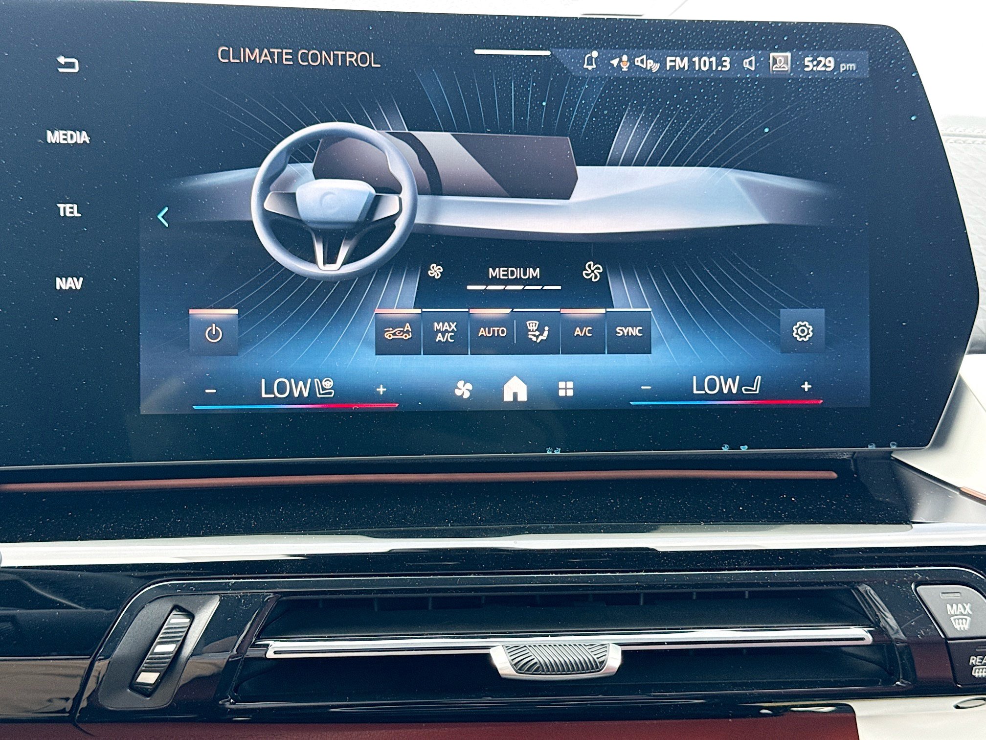 New 2026 BMW X2 xDrive28i w/ Technology Package AWD/4WD image 34