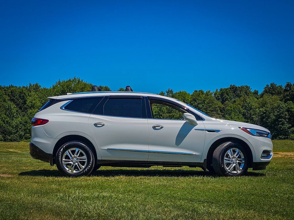 Used 2019 Buick Enclave Essence AWD/4WD image 2