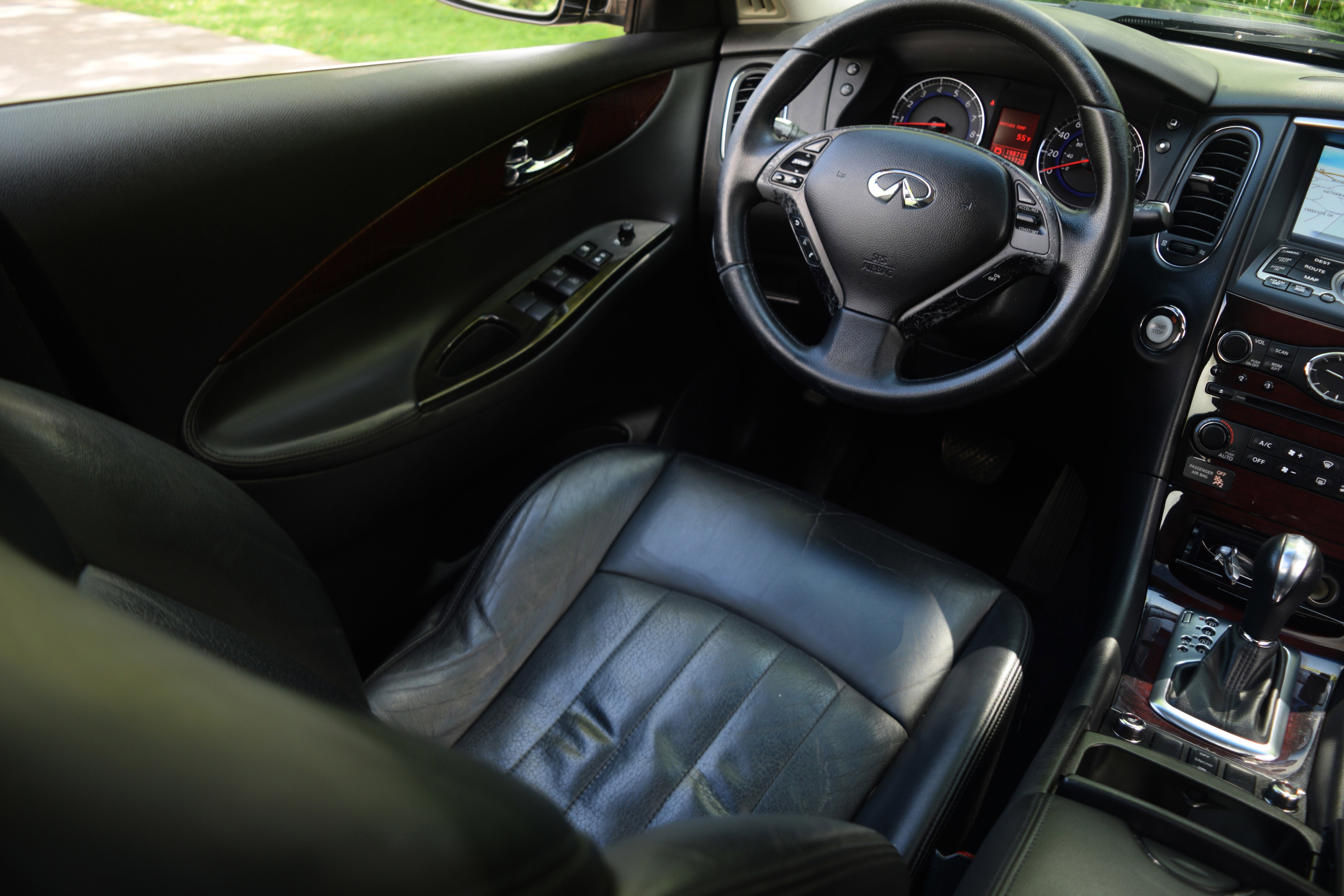 Used 2010 INFINITI EX35 Journey AWD/4WD image 2