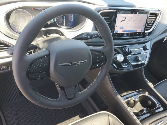 New 2026 Chrysler Pacifica Limited w/ S Appearance Package AWD/4WD image 19