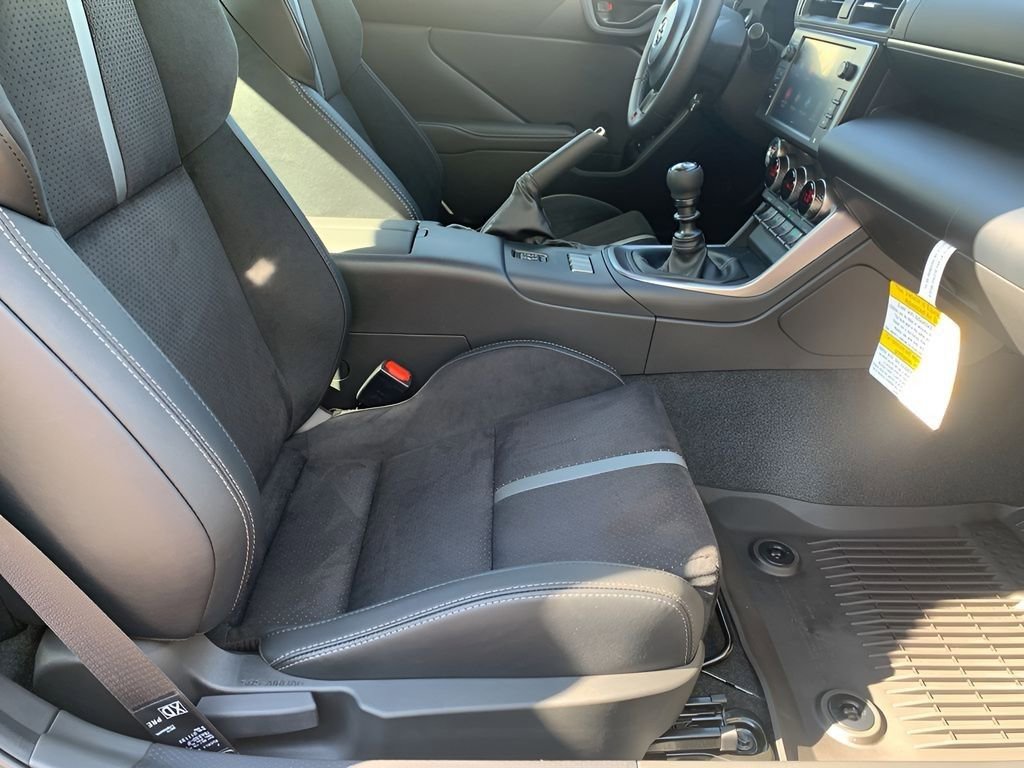 New 2025 Toyota GR86 Premium image 16