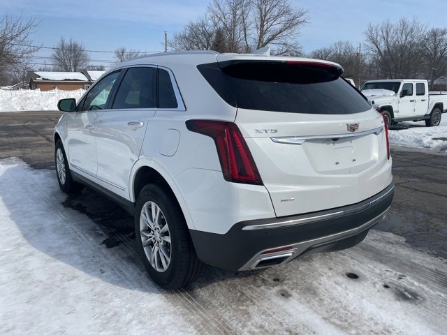 Used 2022 Cadillac XT5 Premium Luxury image 2