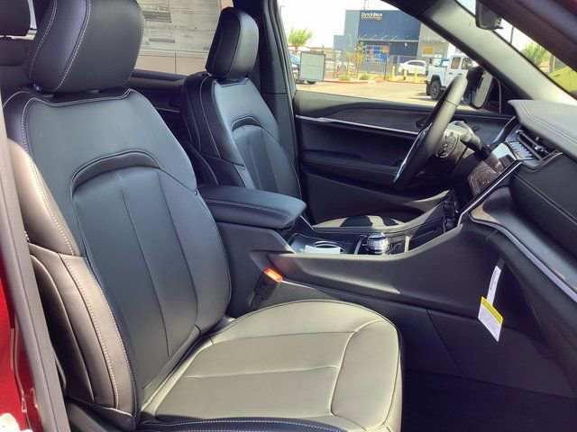 New 2025 Jeep Grand Cherokee Limited w/ Trailer Tow Package image 37