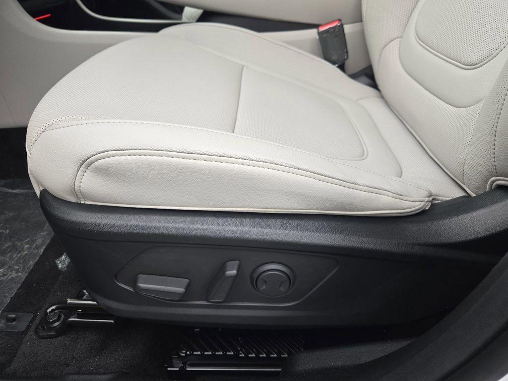 New 2026 Hyundai Tucson Limited FWD image 24