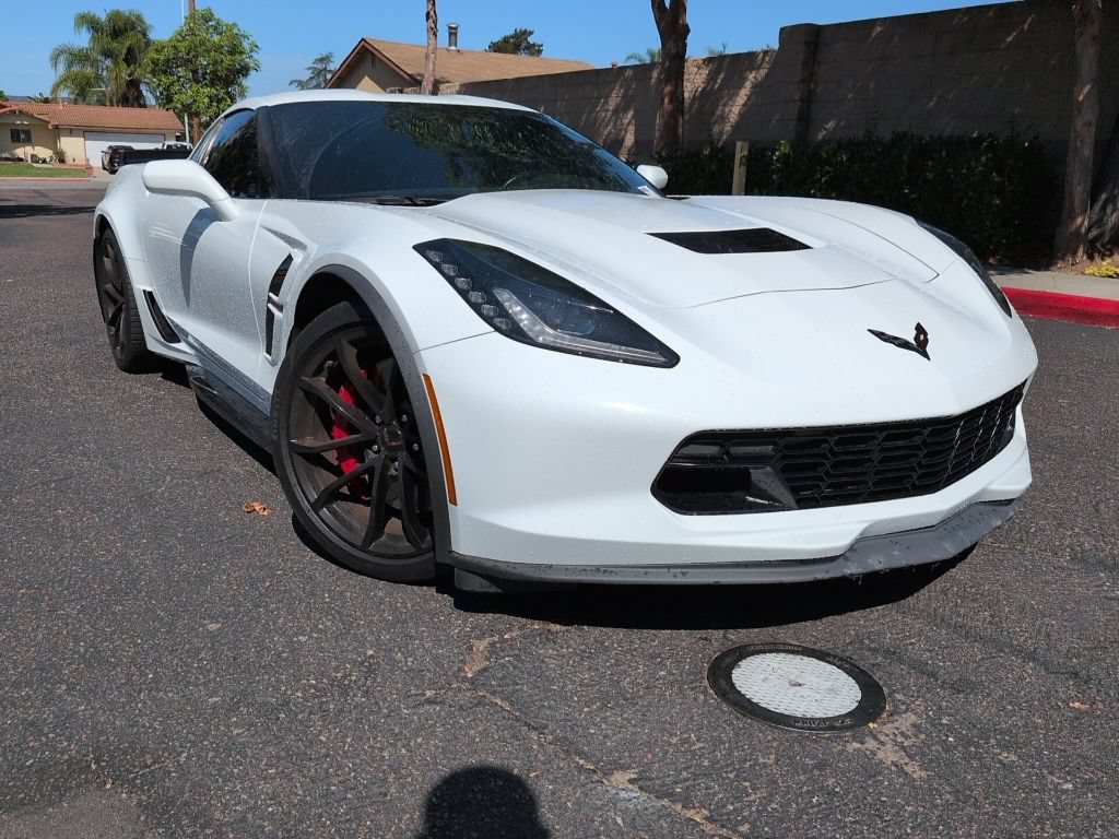 Used 2019 Chevrolet Corvette Grand Sport w/ Carbon Flash Badge Package RWD image 2