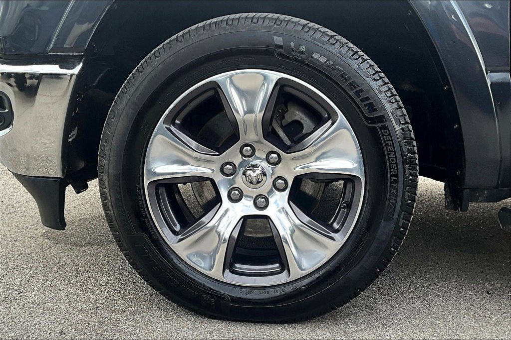 Used 2019 RAM 1500 Laramie AWD/4WD image 8