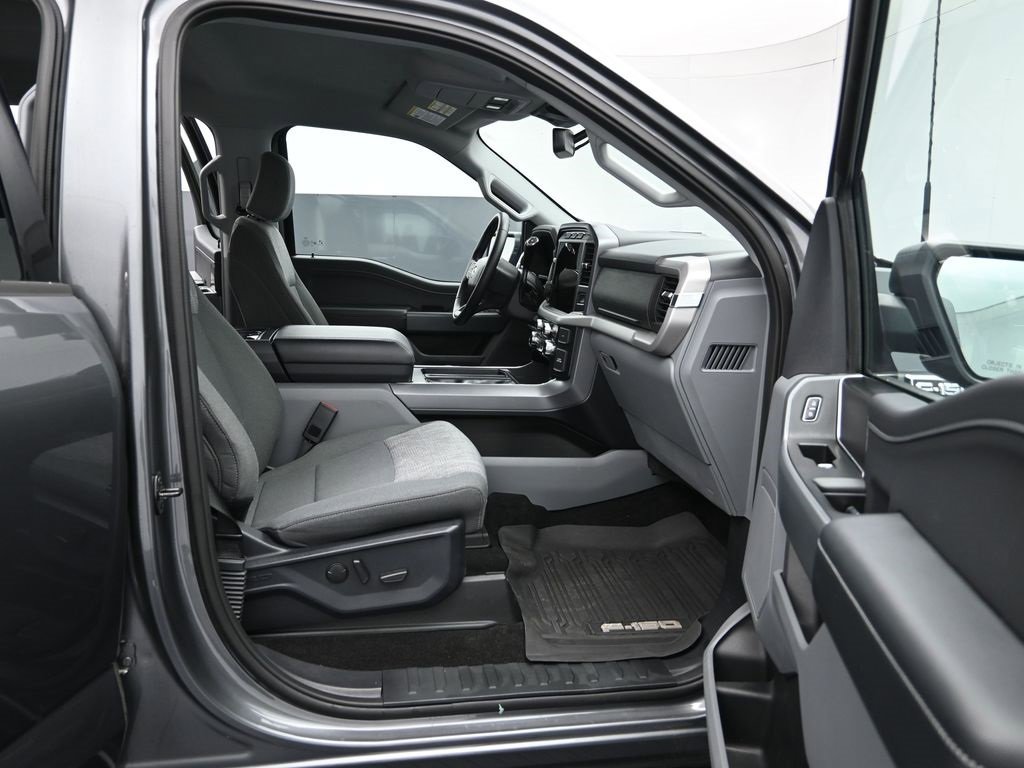 Used 2023 Ford F150 XLT w/ Equipment Group 302A High image 28
