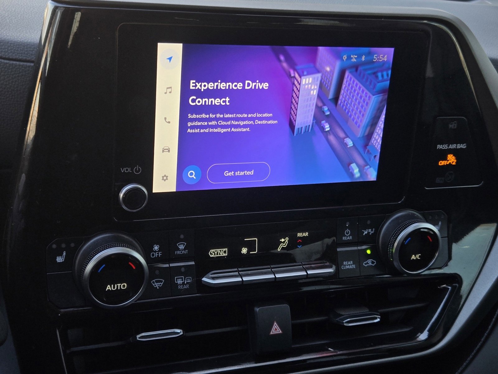 Certified 2024 Toyota Highlander XLE image 14