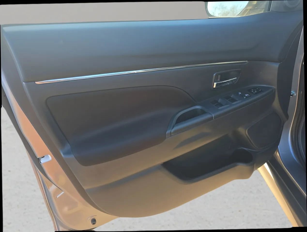 Used 2025 Mitsubishi Outlander Sport AWD image 9