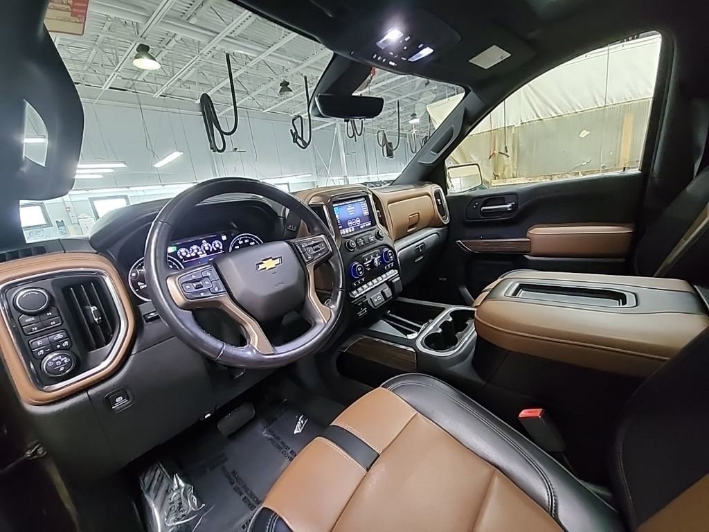Used 2019 Chevrolet Silverado 1500 High Country w/ Technology Package image 27
