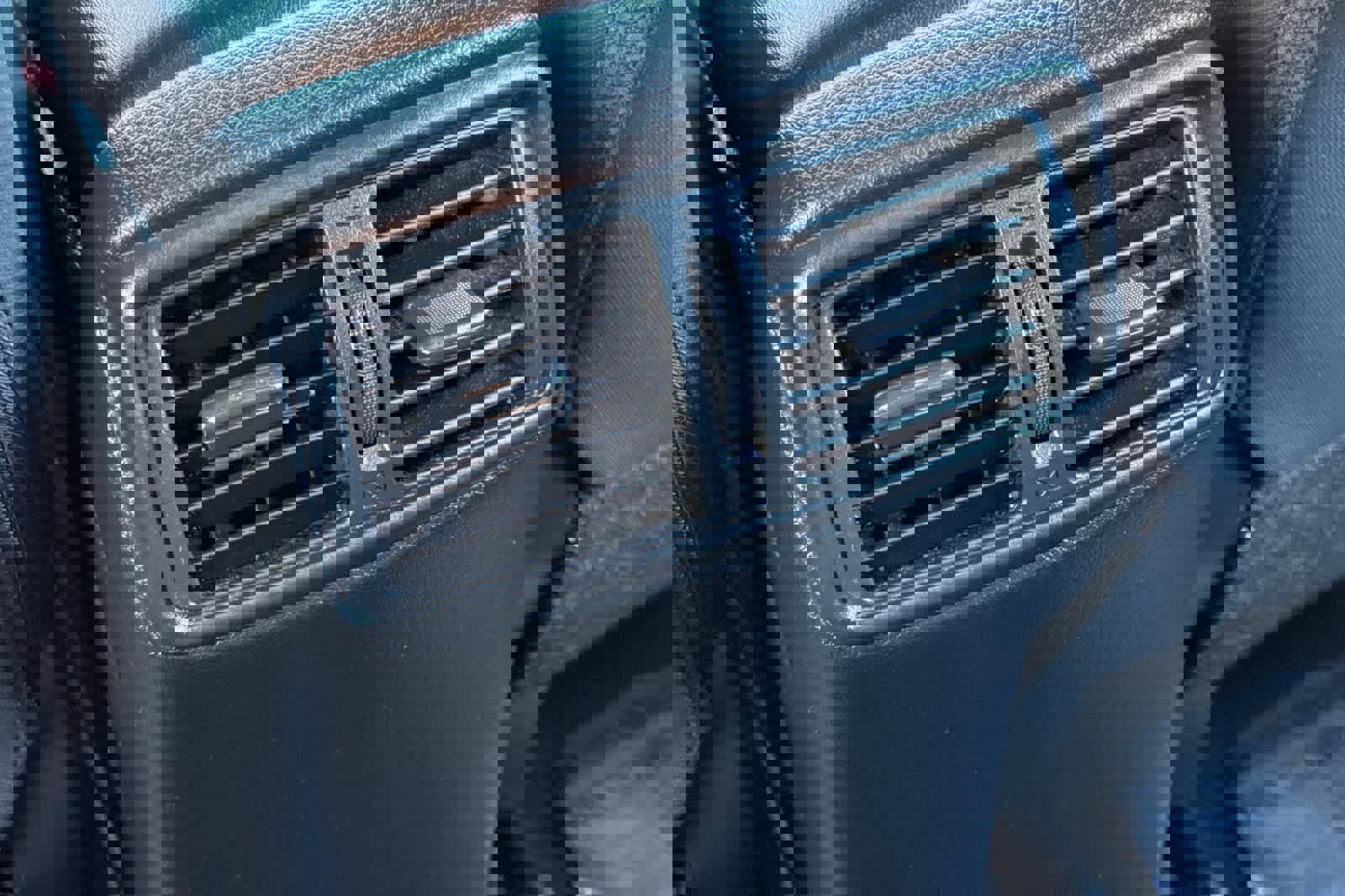 Used 2019 Nissan Rogue Sport S w/ Appearance Package image 14