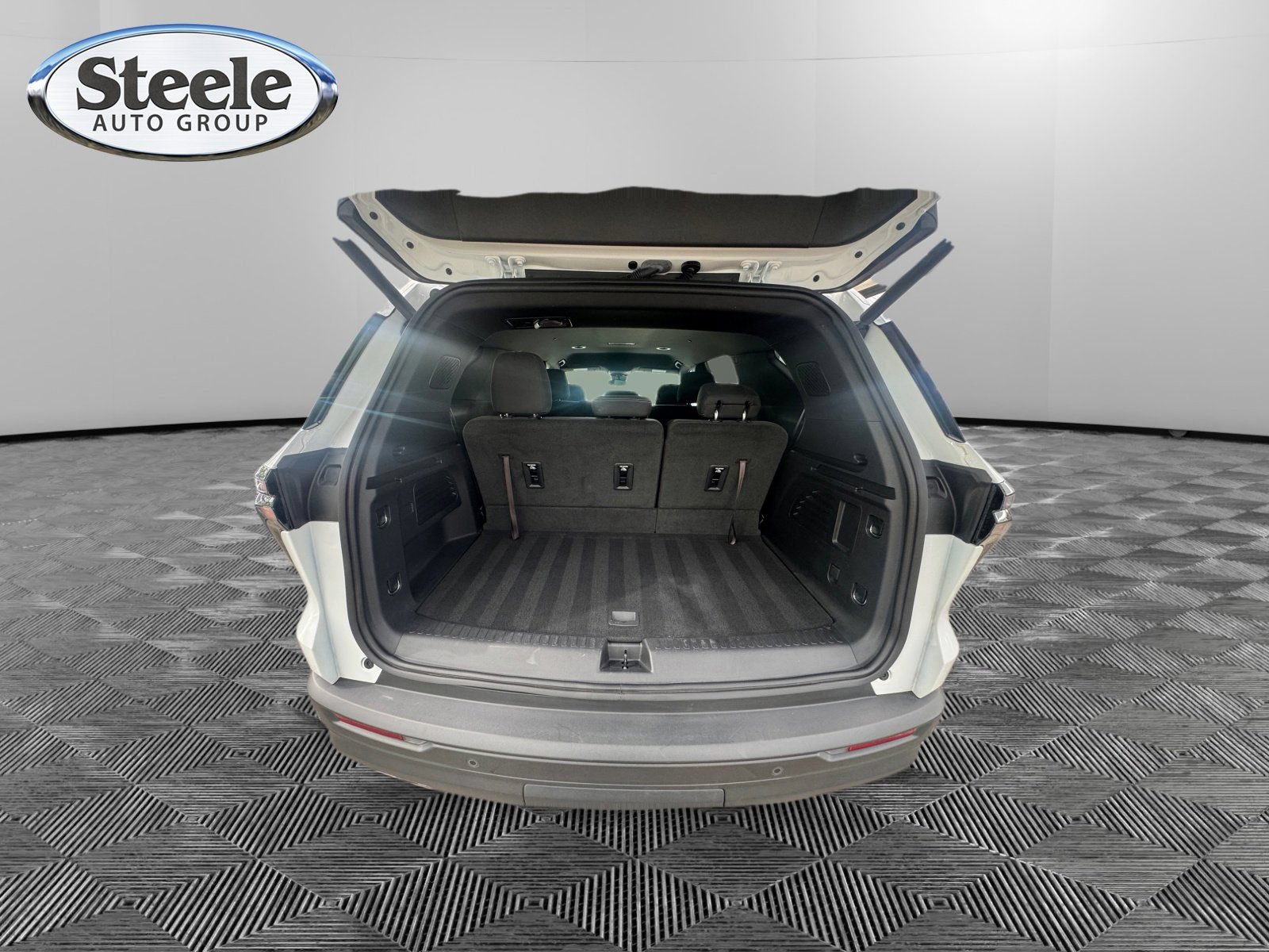 Certified 2024 Chevrolet Traverse LS FWD image 18