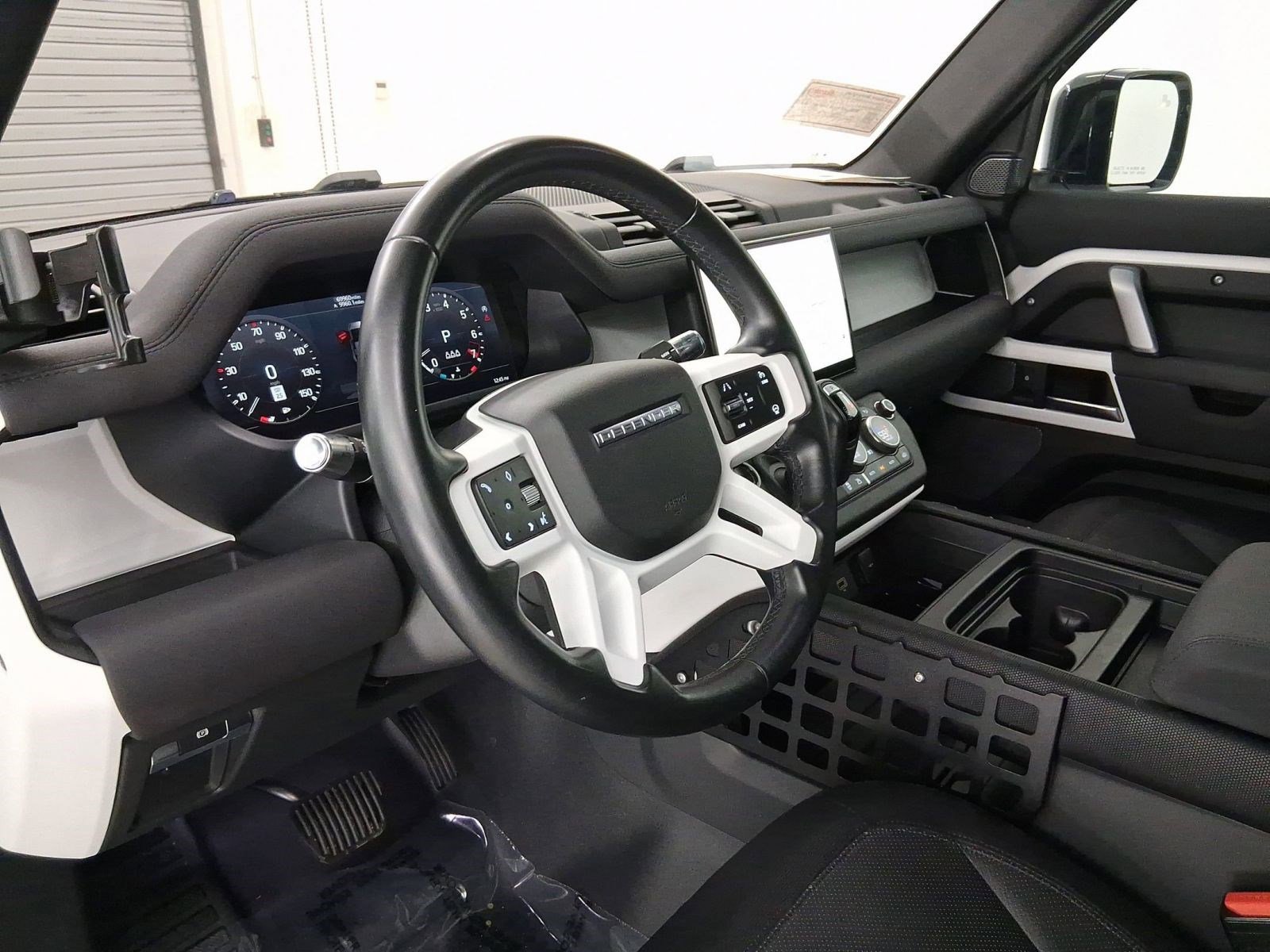 Used 2022 Land Rover Defender 110 X-Dynamic SE image 15