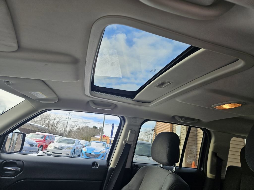 Used 2013 Jeep Patriot Latitude w/ Sun/Sound Group image 18