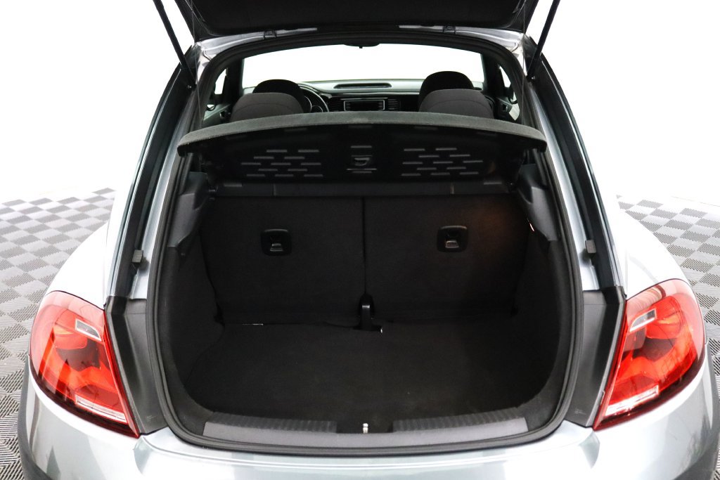 Used 2019 Volkswagen Beetle 2.0T S FWD image 28