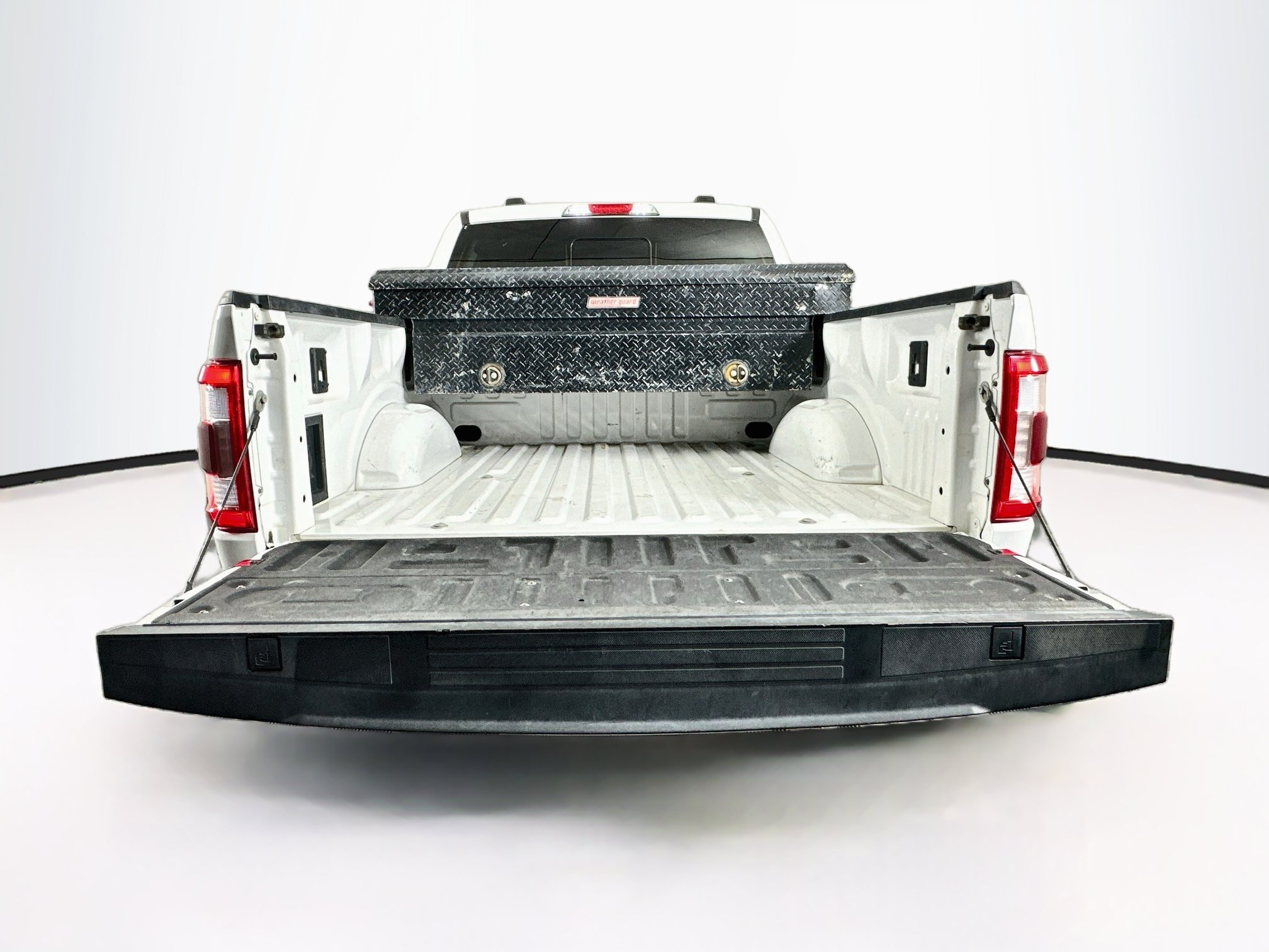 Used 2023 Ford F150 Lariat w/ Equipment Group 502A High AWD/4WD image 30