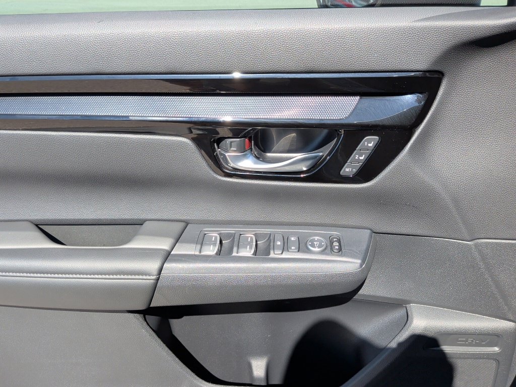 Used 2025 Honda CR-V EX-L image 11