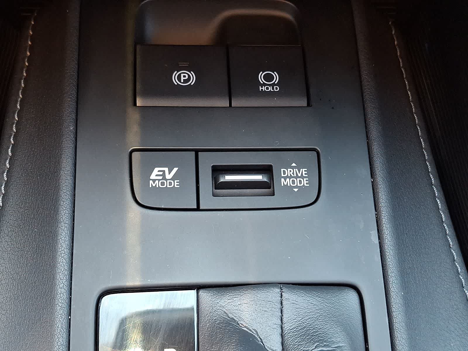 Certified 2023 Toyota Venza Limited AWD/4WD image 28