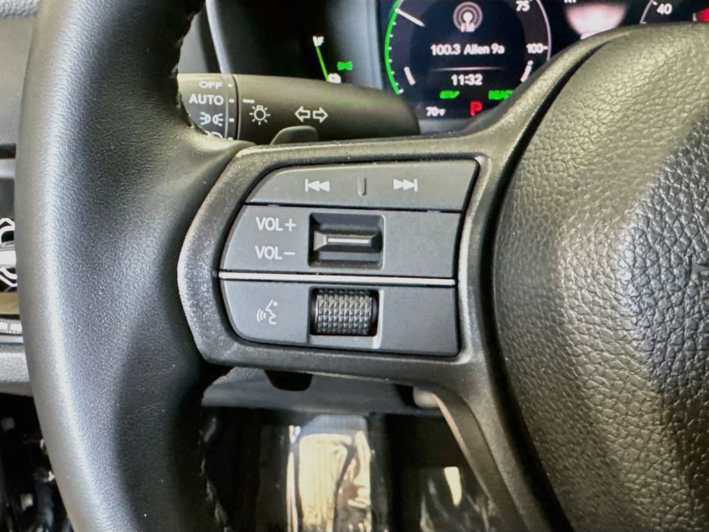 Used 2025 Honda Accord EX-L image 12