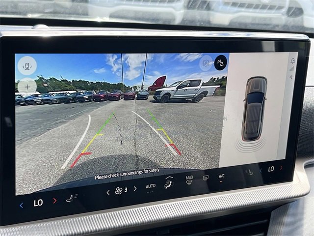 New 2025 Ford Explorer Active image 14