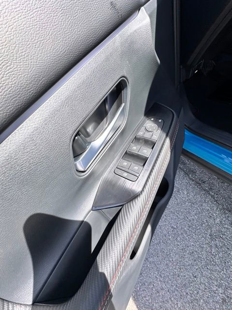 New 2025 Nissan Kicks SR image 20