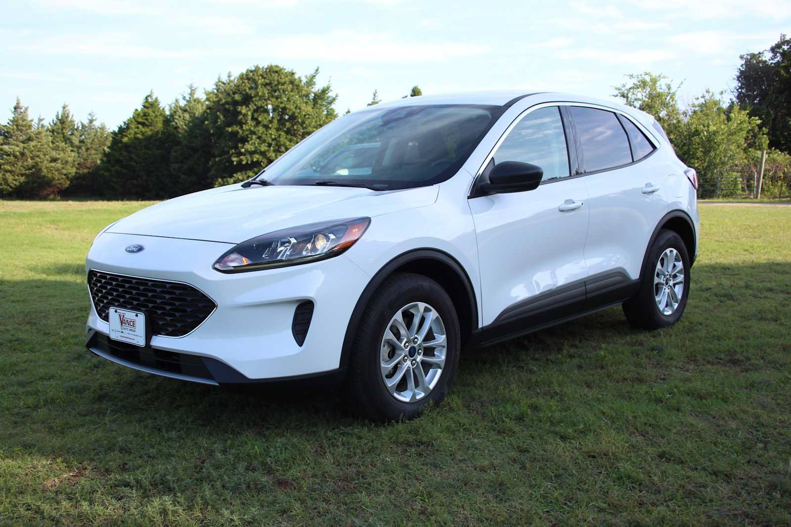 Used 2022 Ford Escape SE w/ Cold Weather Package AWD/4WD image 5