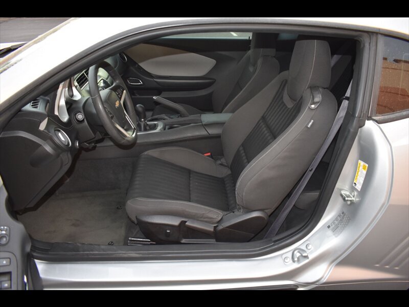 Used 2015 Chevrolet Camaro LS RWD image 17