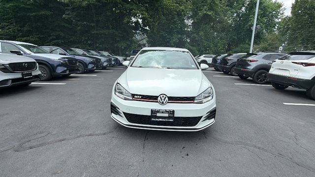 Used 2018 Volkswagen Golf 4-Door FWD image 2