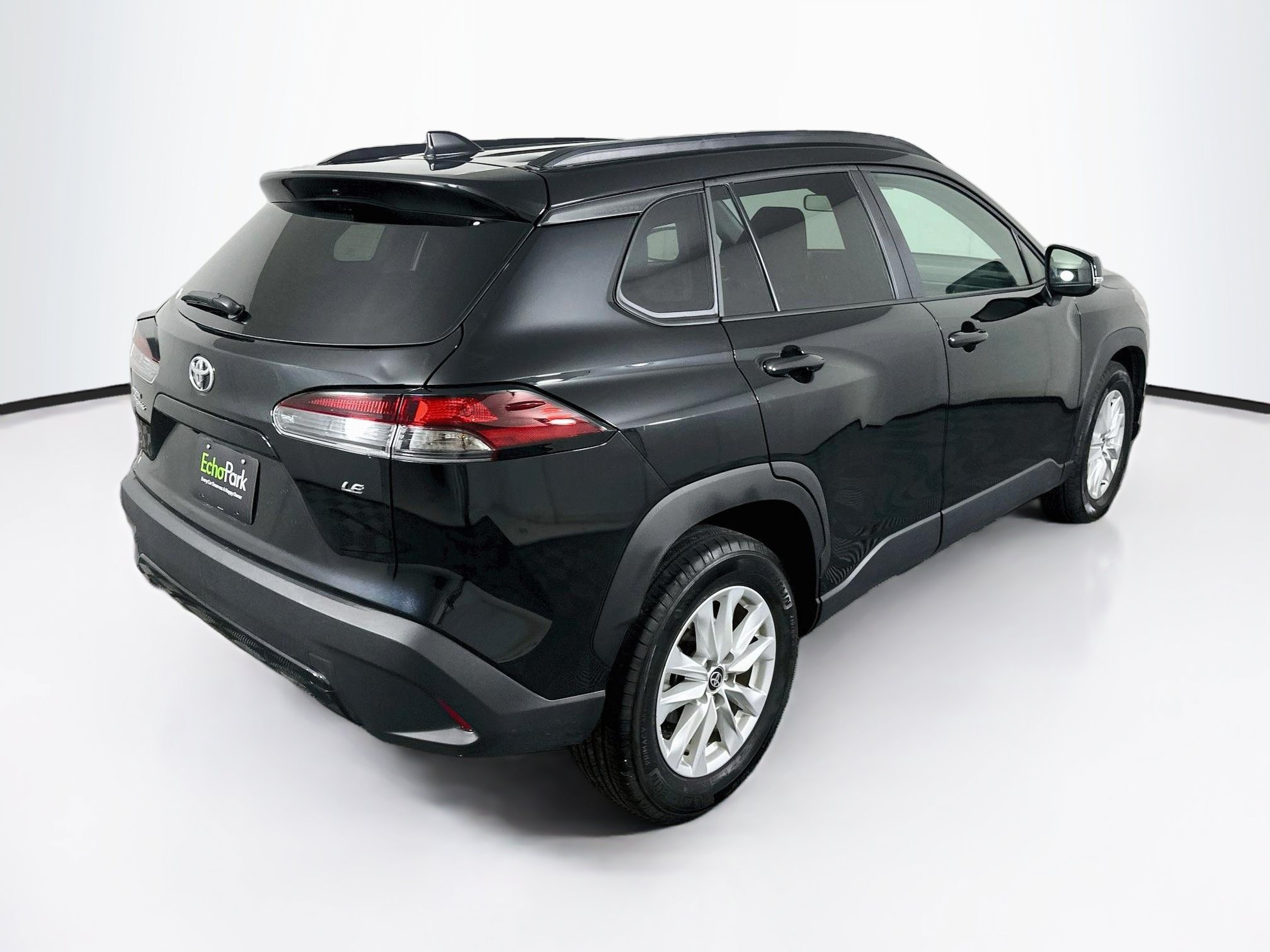 Used 2026 Toyota Corolla Cross LE FWD image 9
