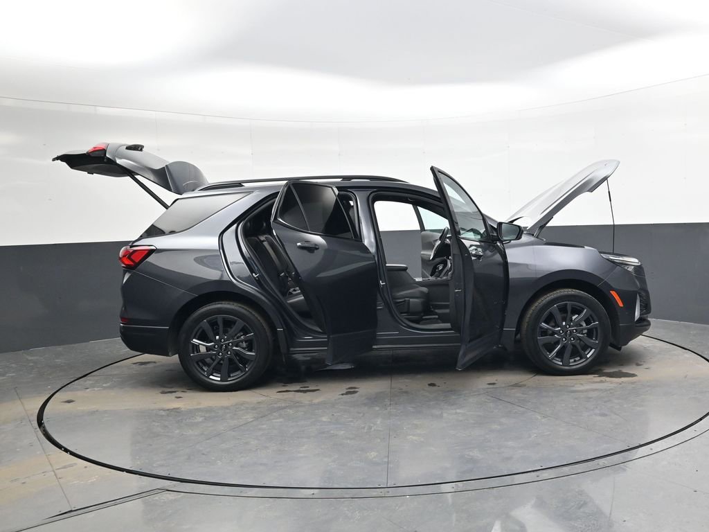 Used 2023 Chevrolet Equinox RS image 43