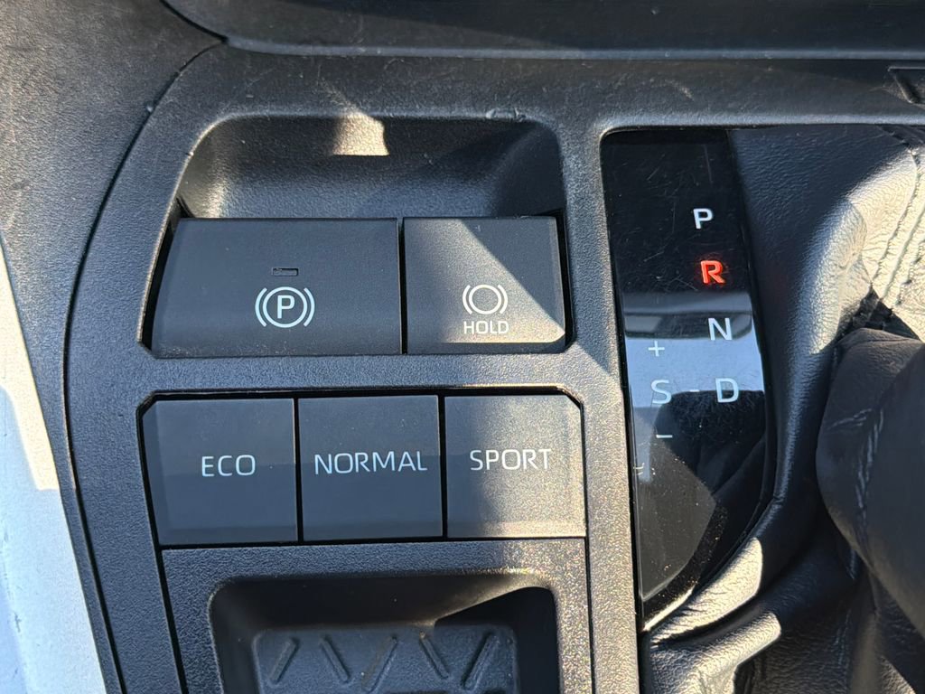 Used 2022 Toyota RAV4 XLE Premium FWD image 42