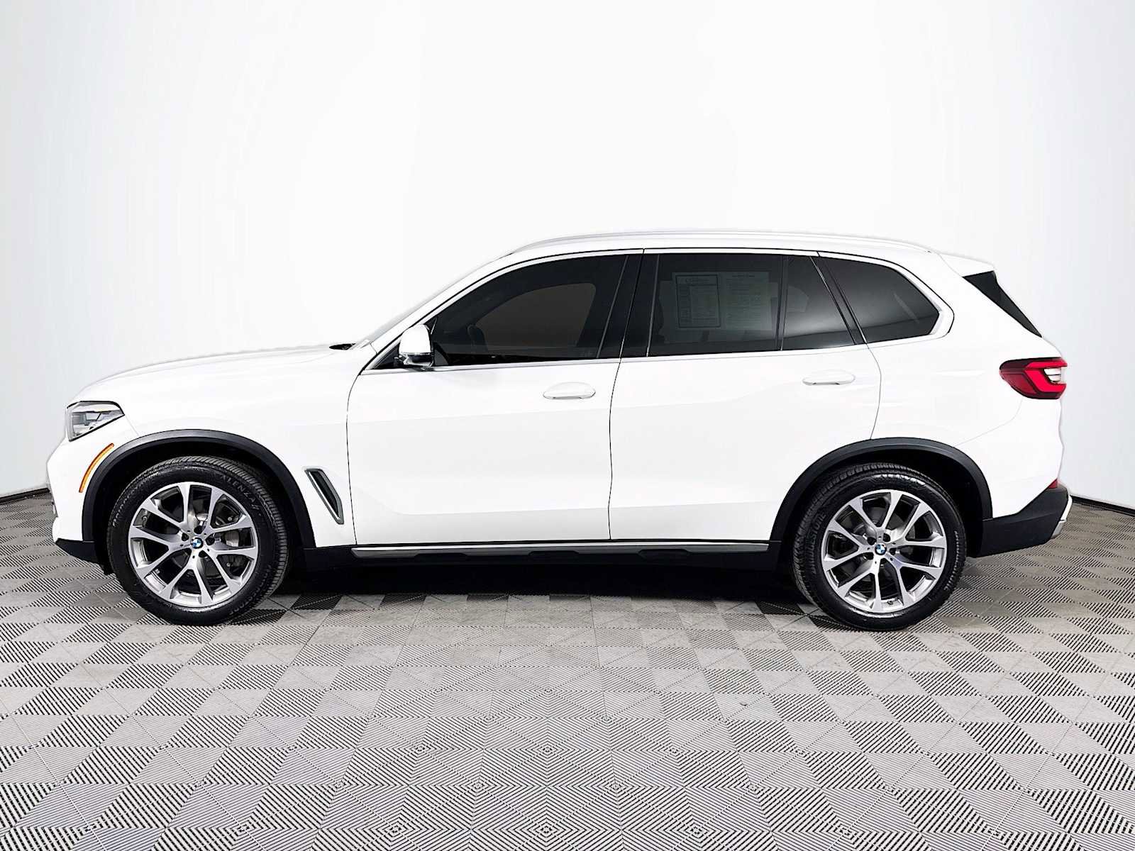 Used 2022 BMW X5 xDrive40i image 8