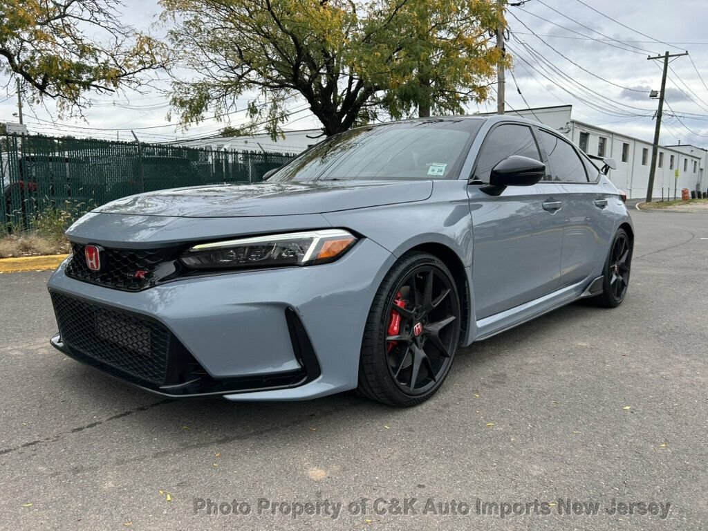 Used 2023 Honda Civic Type R image 1