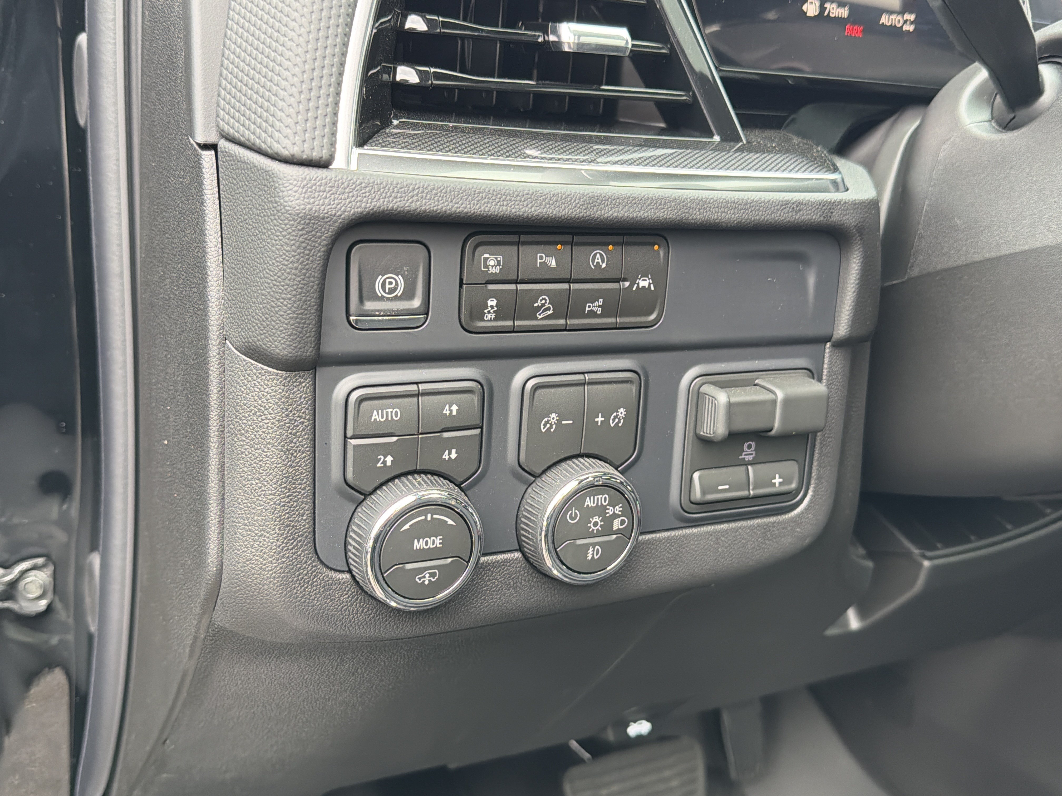 New 2026 Chevrolet Tahoe RST w/ RST Capability Package AWD/4WD image 16