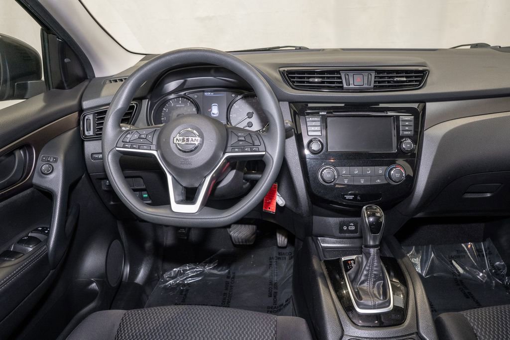 Used 2020 Nissan Rogue Sport S w/ Appearance Package image 6