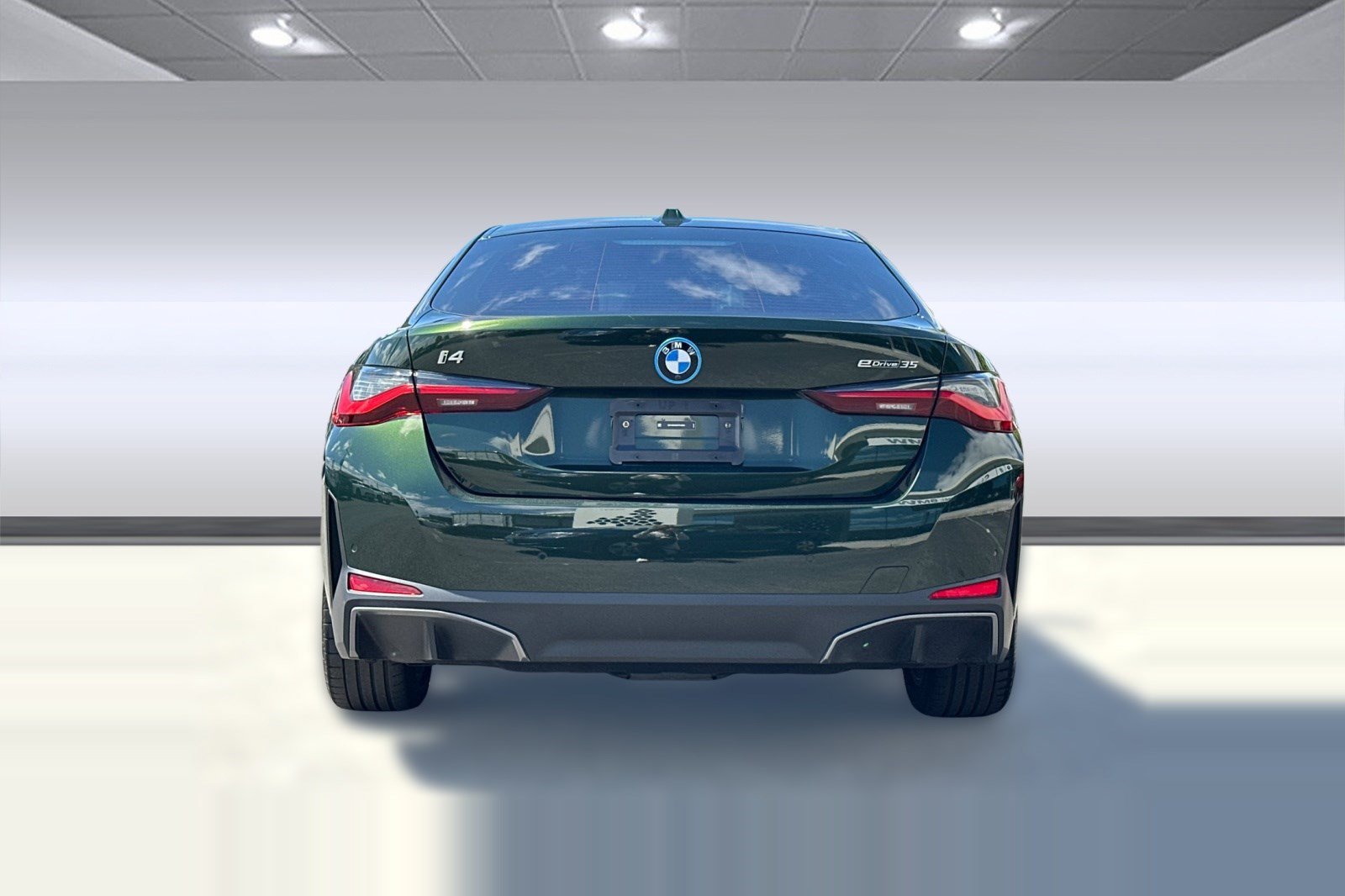 Used 2023 BMW i4 eDrive35 w/ Premium Package RWD image 10