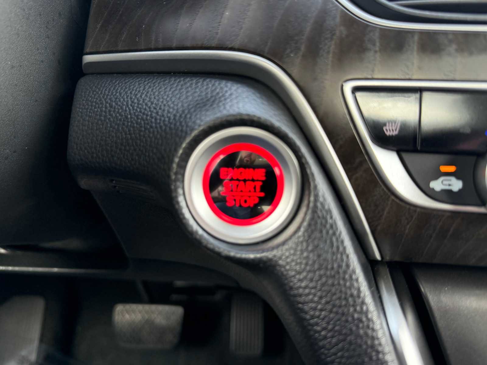 Used 2020 Honda Accord EX image 25
