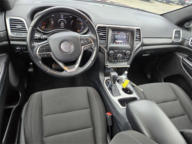 Used 2020 Jeep Grand Cherokee Laredo image 13