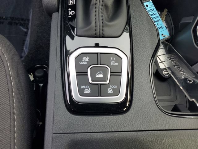New 2026 Nissan Frontier SV w/ SV Convenience Package AWD/4WD image 21