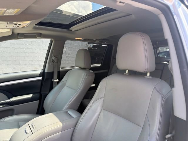 Used 2015 Toyota Highlander XLE AWD/4WD image 20