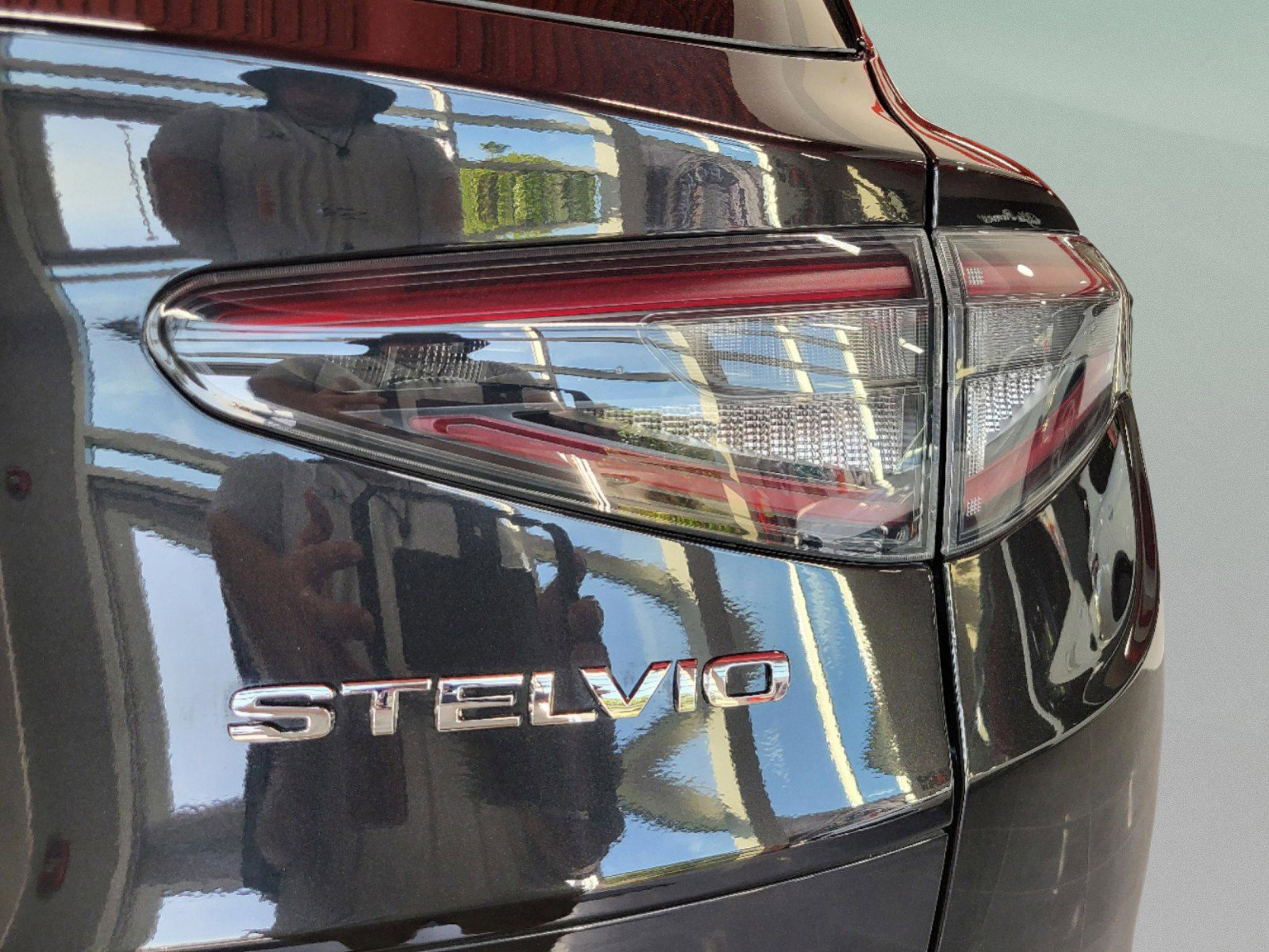 New 2025 Alfa Romeo Stelvio Sprint AWD/4WD image 63