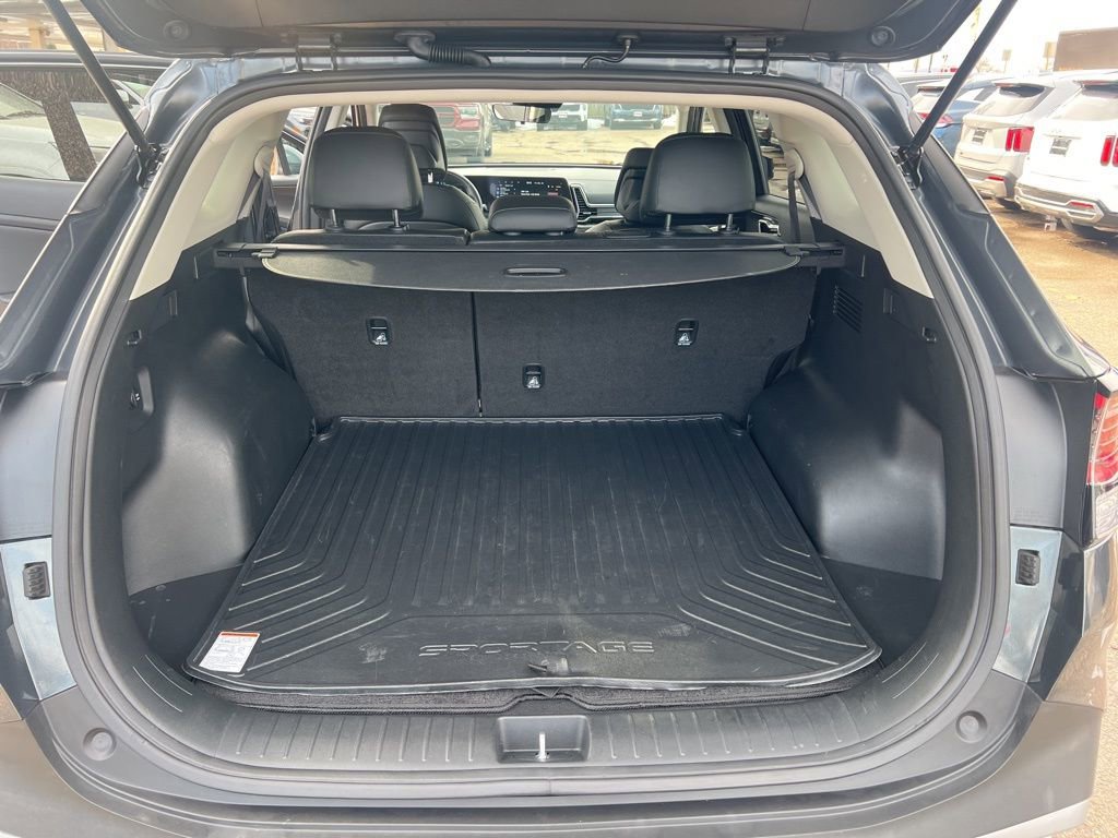 Certified 2024 Kia Sportage EX image 11