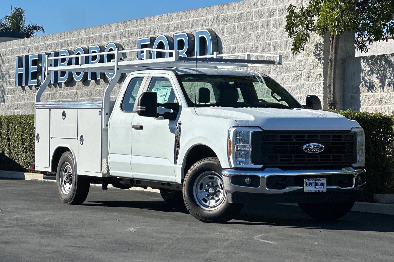 New 2026 Ford F250 XL w/ XL Chrome Package image 2