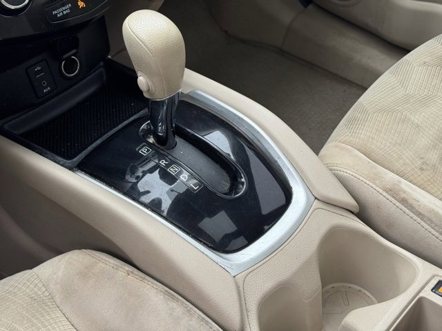 Used 2015 Nissan Rogue SV w/ SV Premium Package image 18